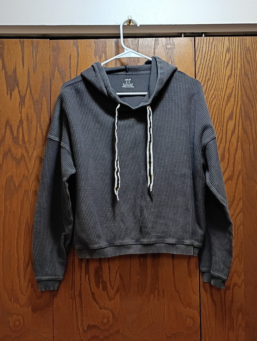 Aerie Women's  Charcoal Ribbed Hooded Pullover Sweater Cropped